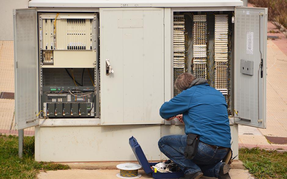 recherche travail électricien bâtiment Andrésy